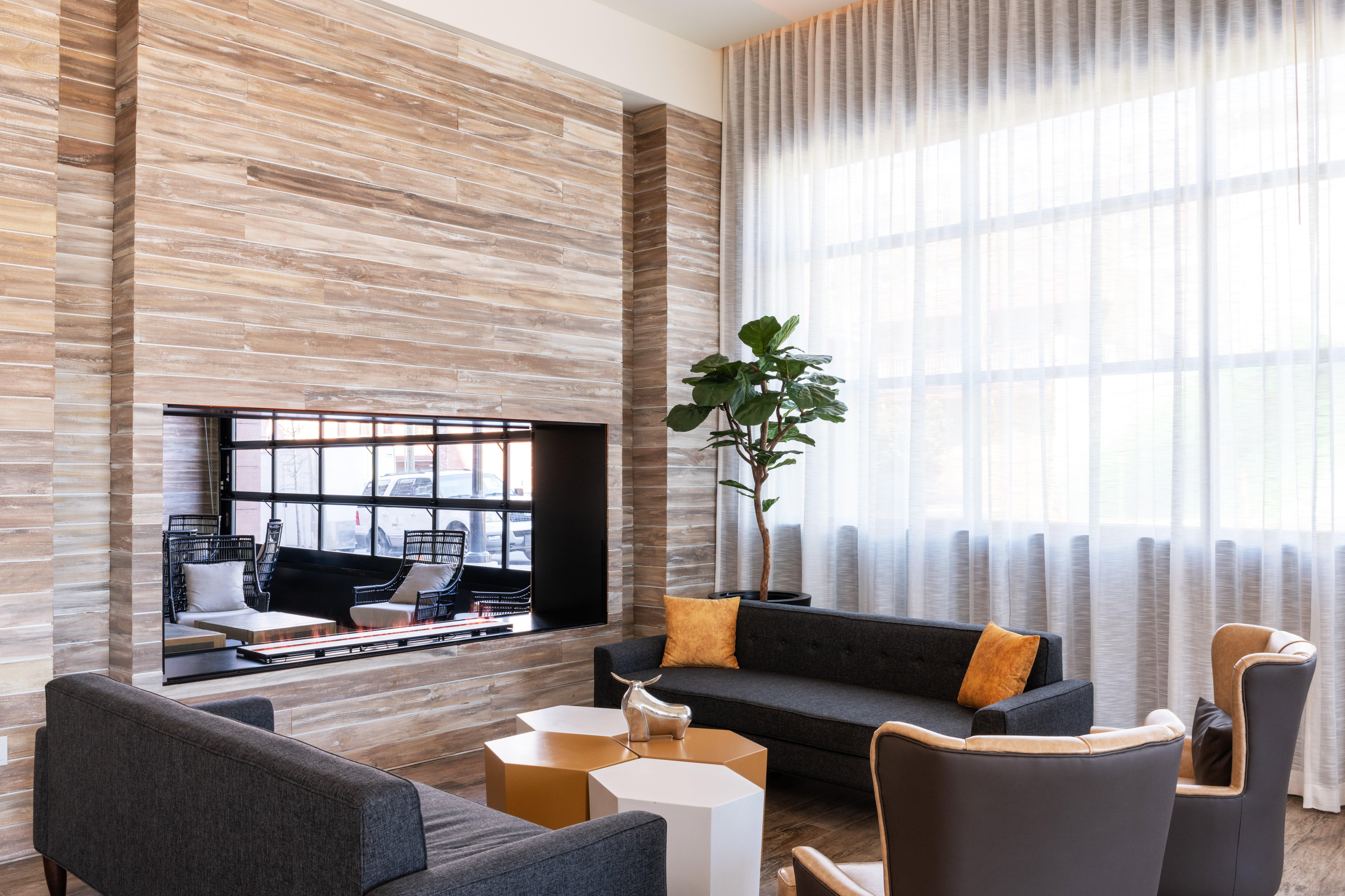 Holiday Inn & Suites Nashville Downtown Broadway Ngoại thất bức ảnh