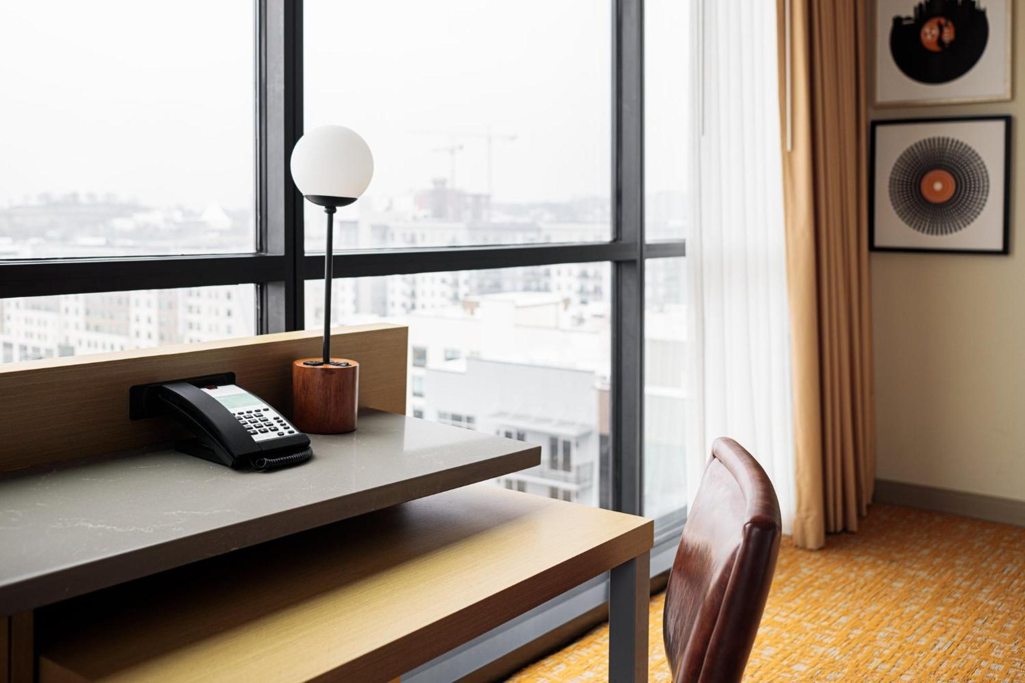 Holiday Inn & Suites Nashville Downtown Broadway Ngoại thất bức ảnh