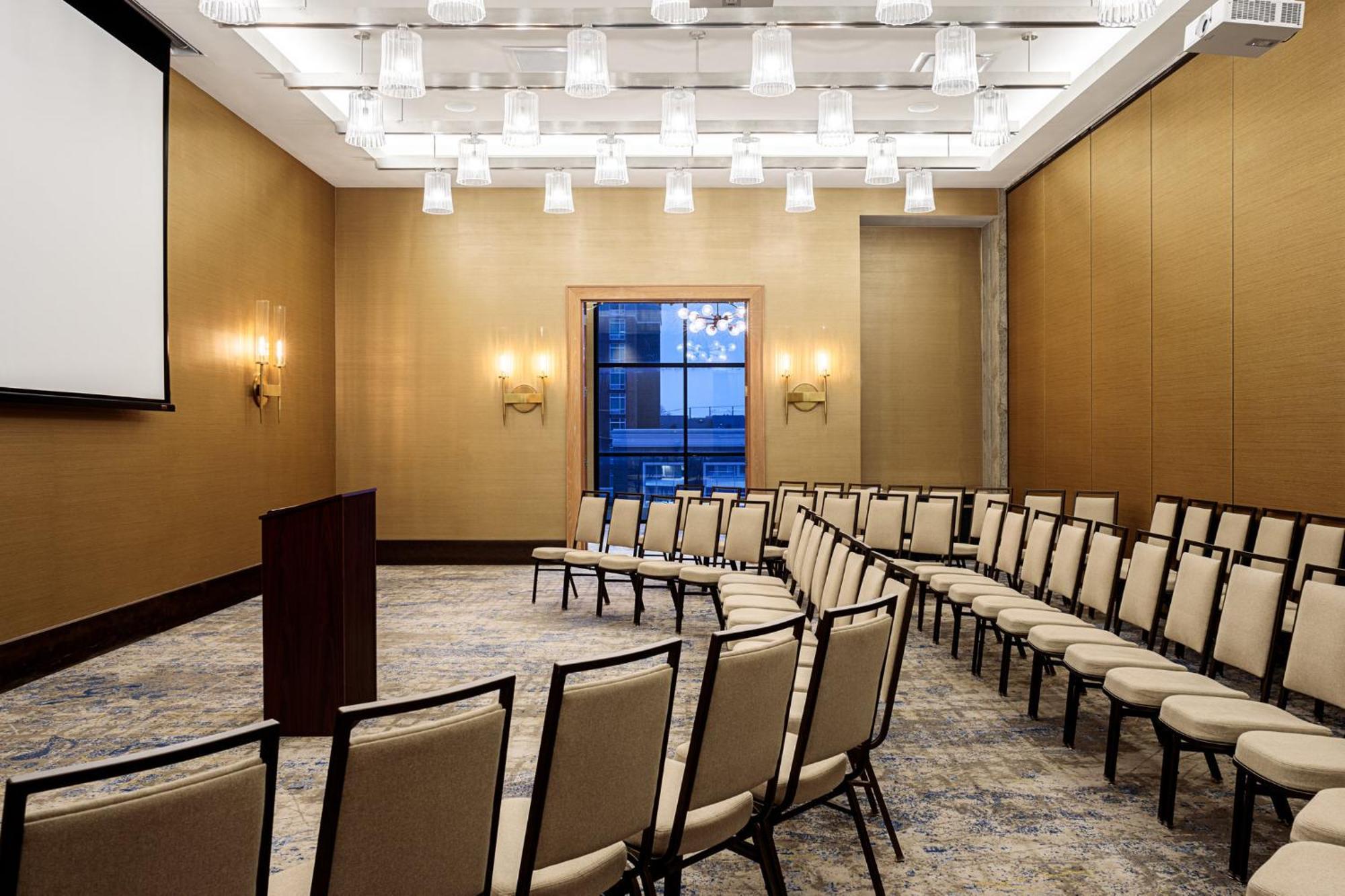 Holiday Inn & Suites Nashville Downtown Broadway Ngoại thất bức ảnh