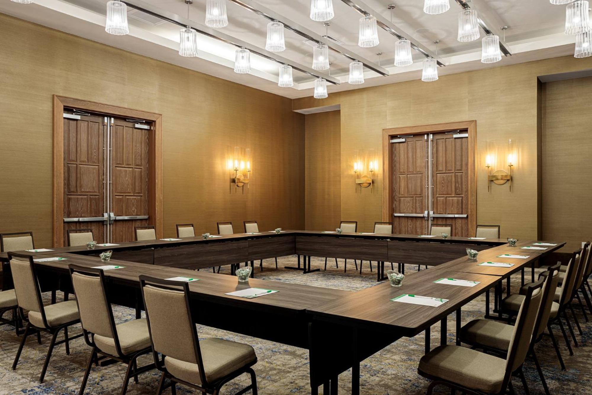 Holiday Inn & Suites Nashville Downtown Broadway Ngoại thất bức ảnh