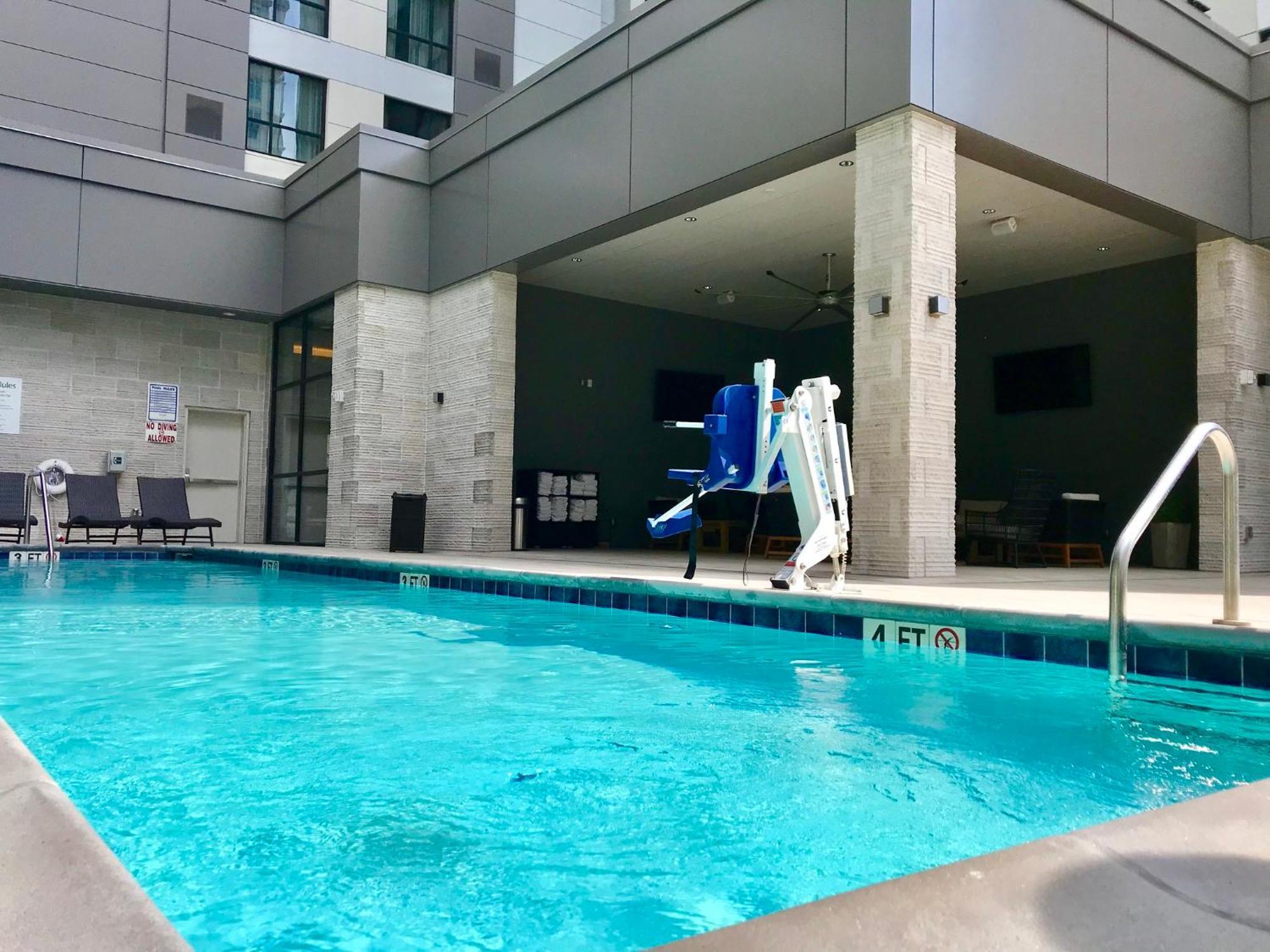 Holiday Inn & Suites Nashville Downtown Broadway Ngoại thất bức ảnh
