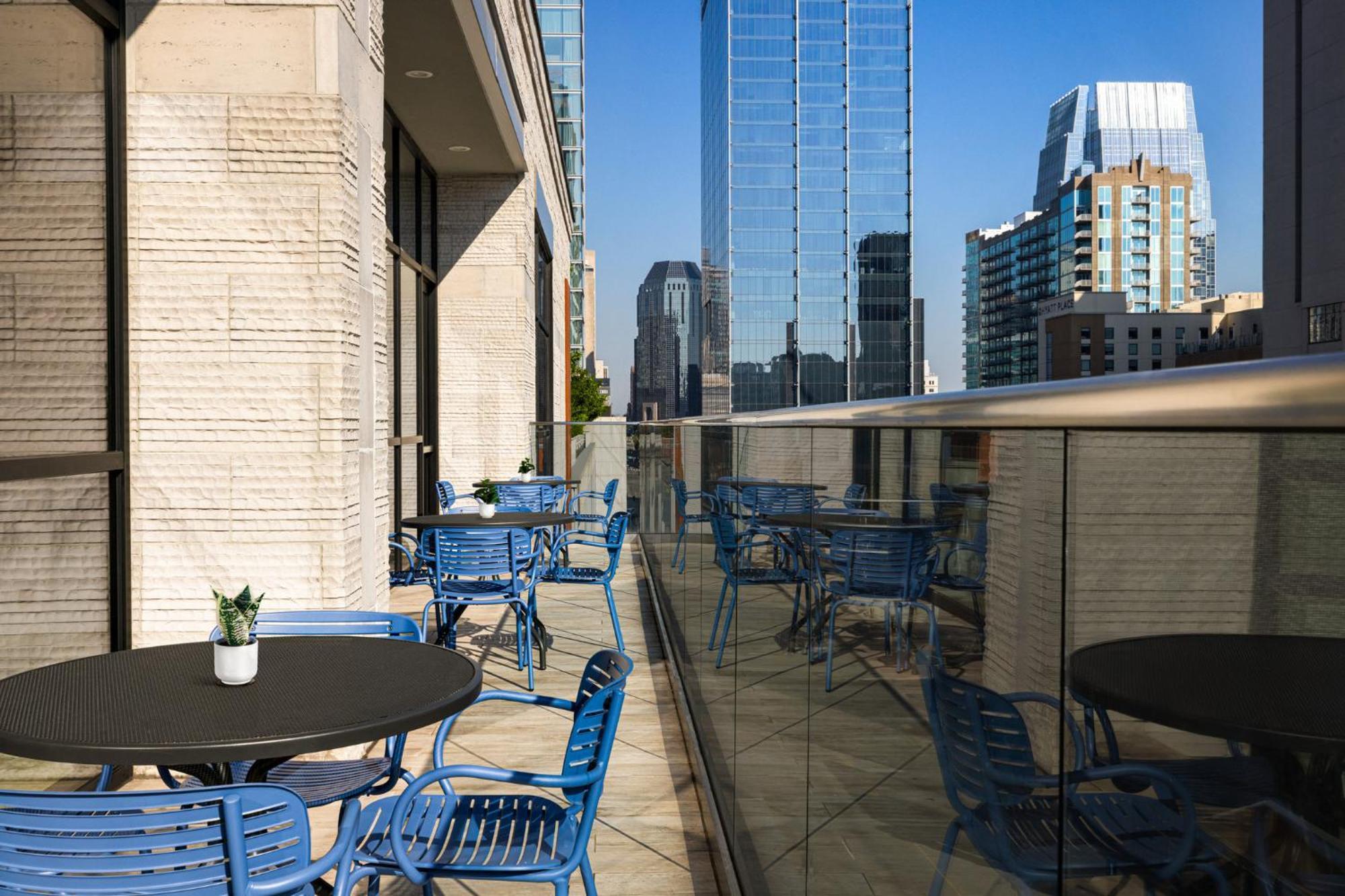 Holiday Inn & Suites Nashville Downtown Broadway Ngoại thất bức ảnh