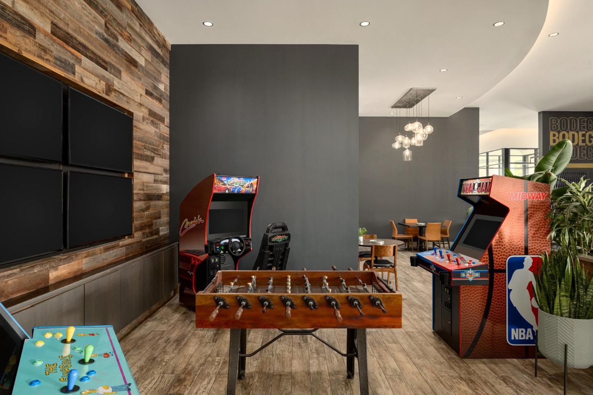 Holiday Inn & Suites Nashville Downtown Broadway Ngoại thất bức ảnh