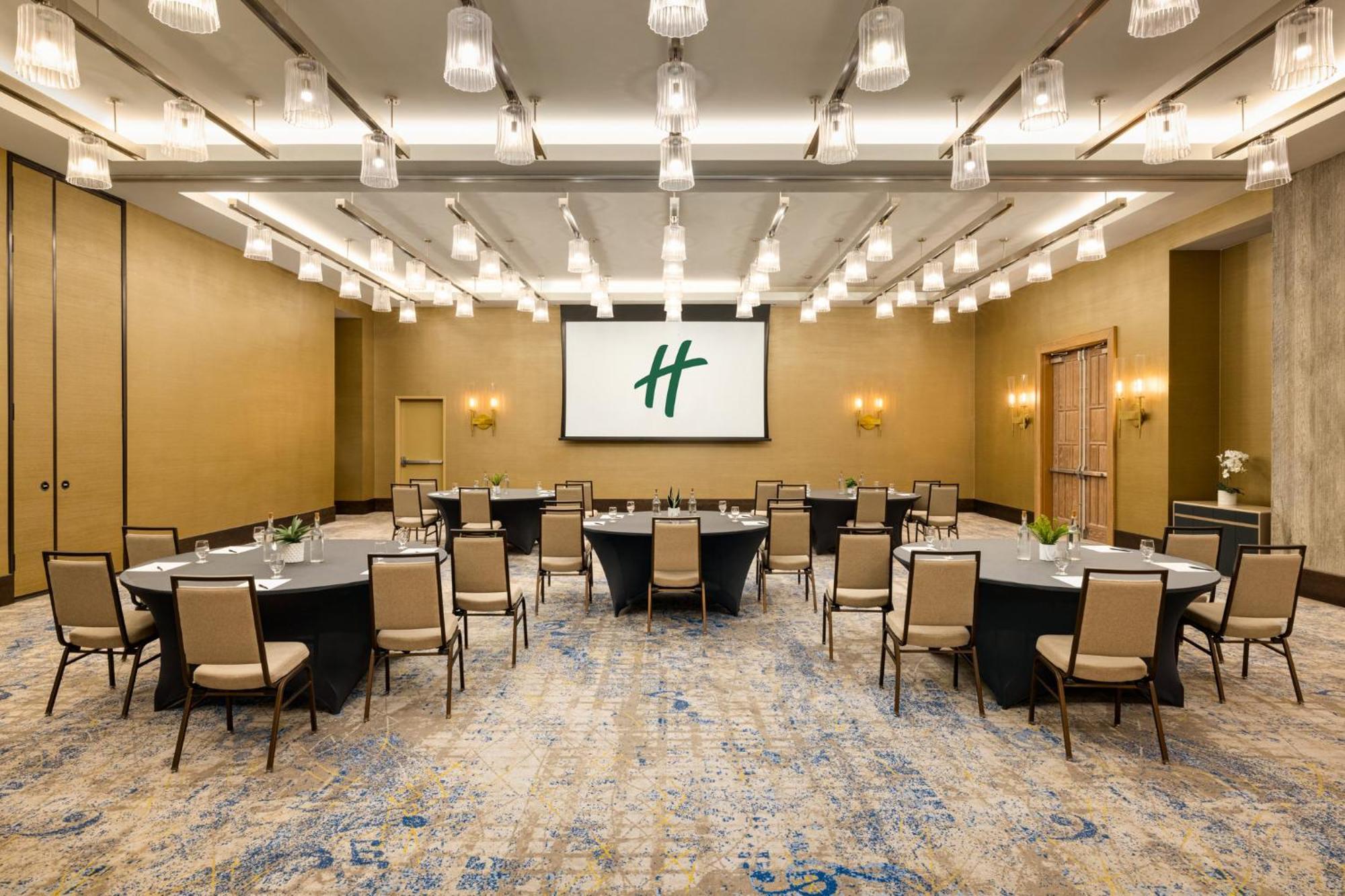 Holiday Inn & Suites Nashville Downtown Broadway Ngoại thất bức ảnh
