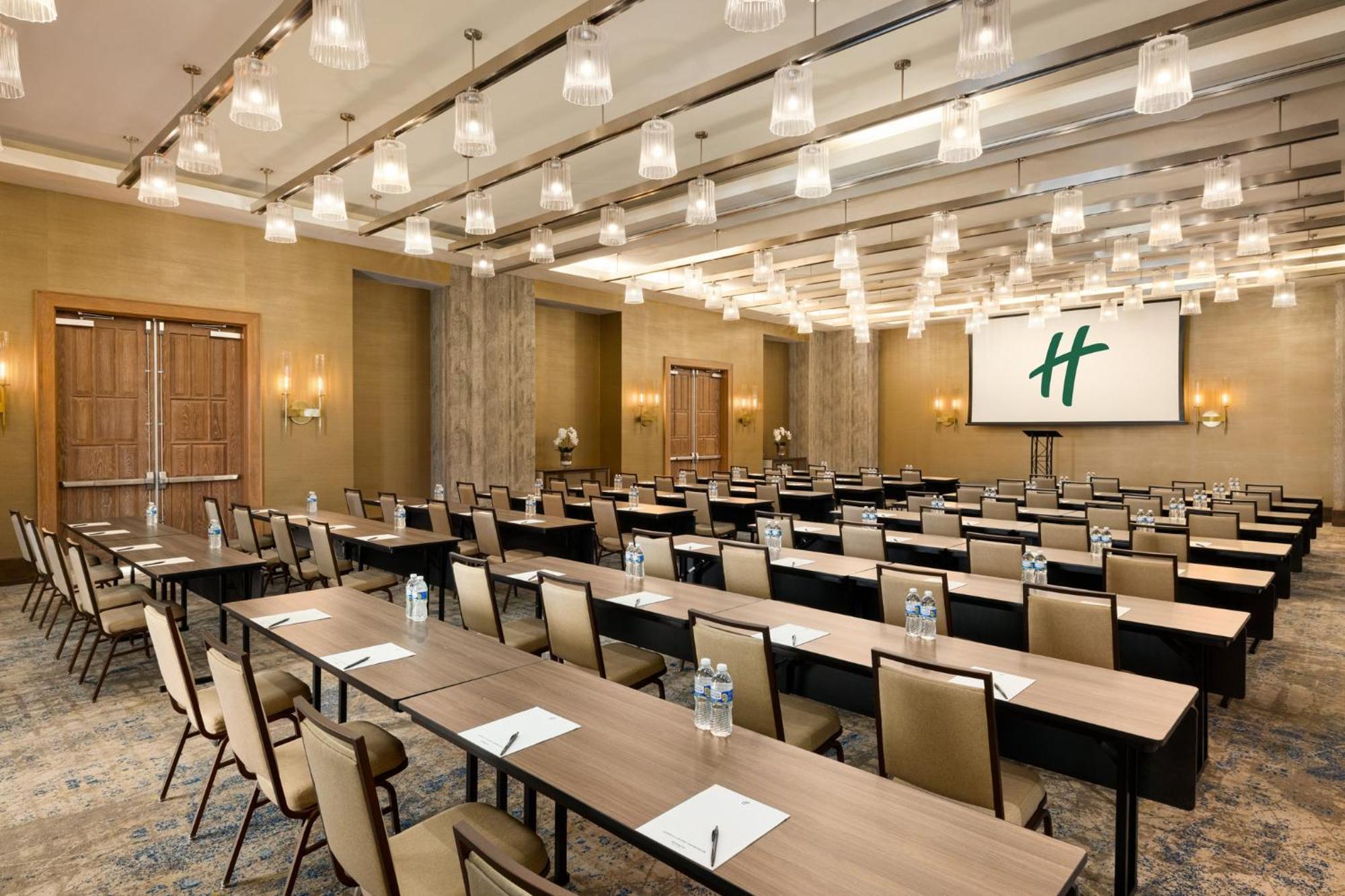 Holiday Inn & Suites Nashville Downtown Broadway Ngoại thất bức ảnh